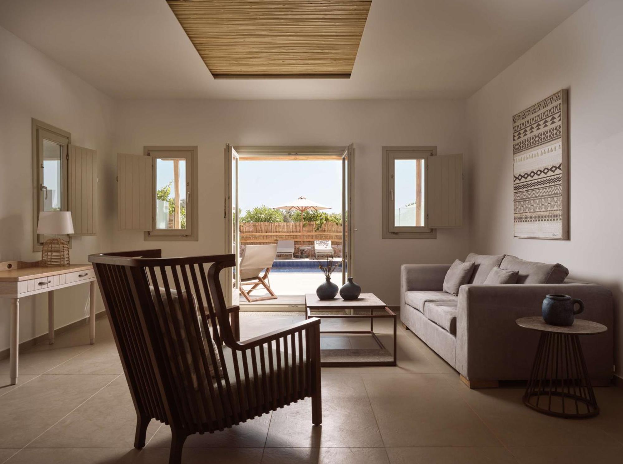 Sea Breeze Santorini Beach Resort, Curio By Hilton Agios Georgios  Exterior foto